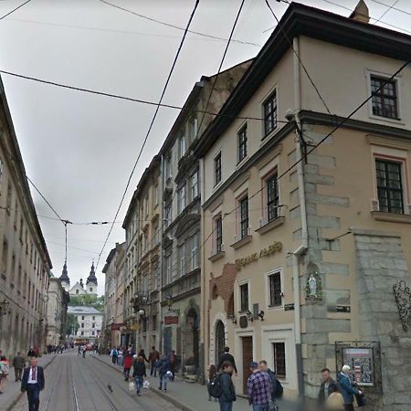 Уютная Квартира На Площади Рынок Lviv Buitenkant foto