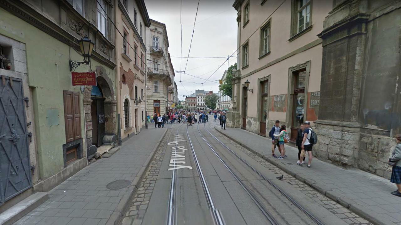Уютная Квартира На Площади Рынок Lviv Buitenkant foto